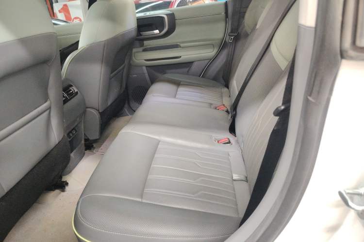 Used BAIC Off-Road BJ40 Electric Drive 2025 Advanced Edition Left Rear Seat