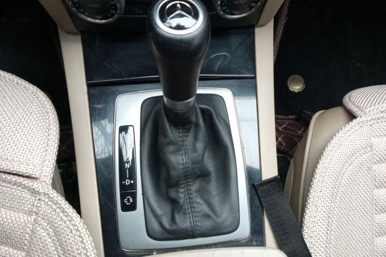 Used Mercedes-Benz GLK-Class 2008 GLK 300 4MATIC Luxury Model