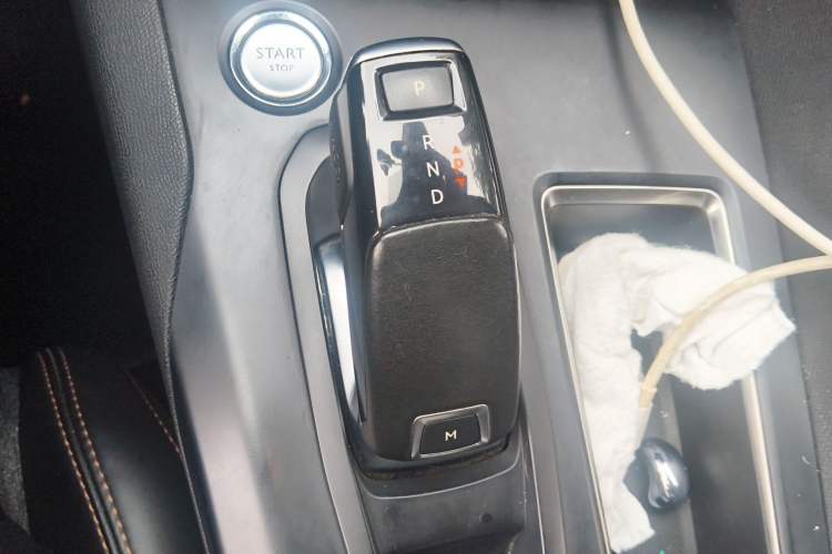 Used Peugeot 4008 2017 350THP Elite Edition Gear Lever
