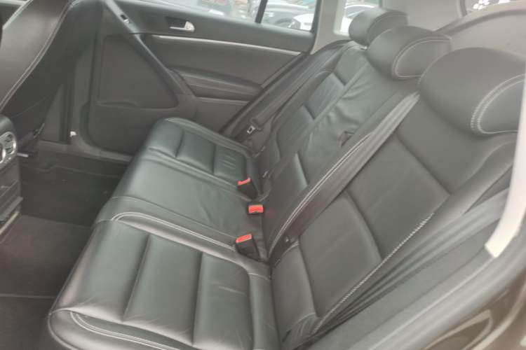 Used Volkswagen Tiguan 2016 300TSI Automatic Two-Wheel Drive Comfort Edition Left Rear Seat