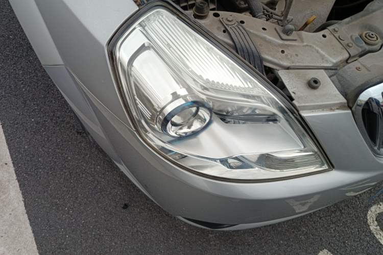 Used Buick Excelle 2013 1.5L Manual Classic Model Right Front Headlight