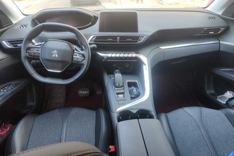 Used Peugeot 5008 2017 350THP 7-Seater Elite Edition
