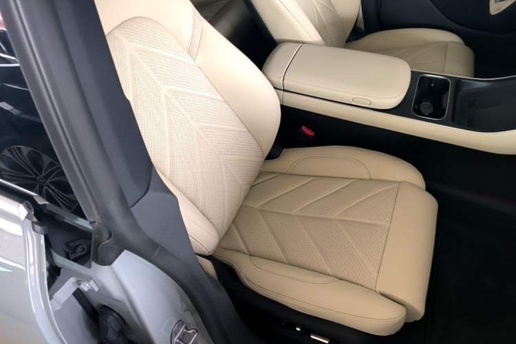 Used Nio ET5 2025 75 kWh
