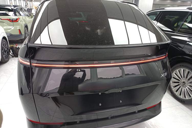 Used XPeng X9 2024 702 Ultra-Long Range Max