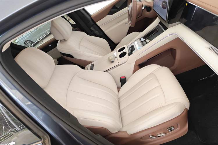 Used BYD Xia 2025 DM-i 1.5T 180km Excellence Model
