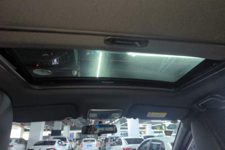 Used Dongfeng Fengon ix7 2020 2.0 TGDI Automatic Two-Wheel Drive Urban Luxury Edition
