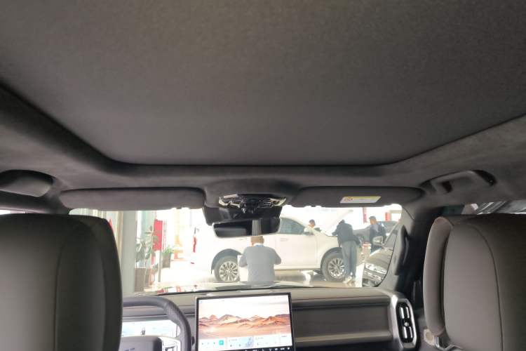 Used JETOUR Traveler 2023 2.0T All-Wheel Drive CrossPRO+ Headliner