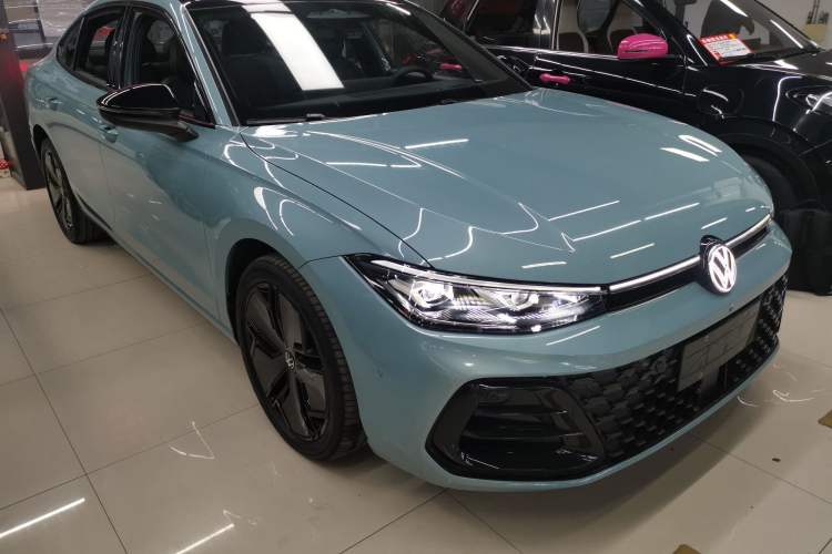 Used Volkswagen Passat 2025 Pro 380TSI Starry Dragon Luxury Edition