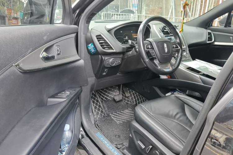 Used Lincoln Nautilus 2019 2.0T Two-Wheel Drive Luxury Edition China VI Standard
