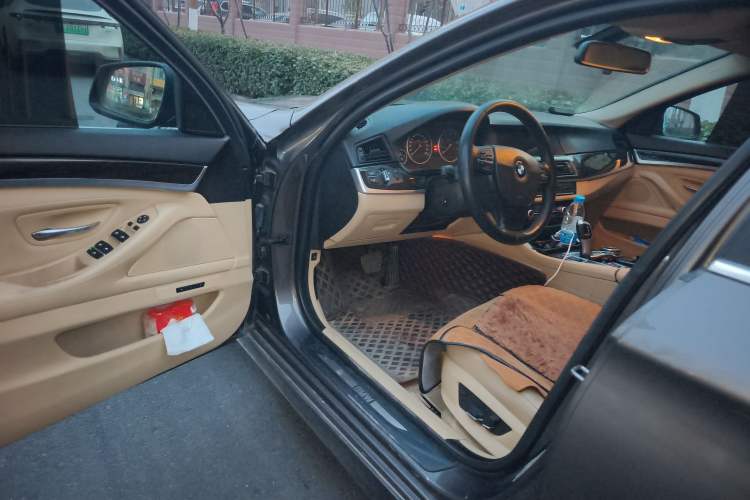 Used BMW 5 Series 2013 530Li Leading Model