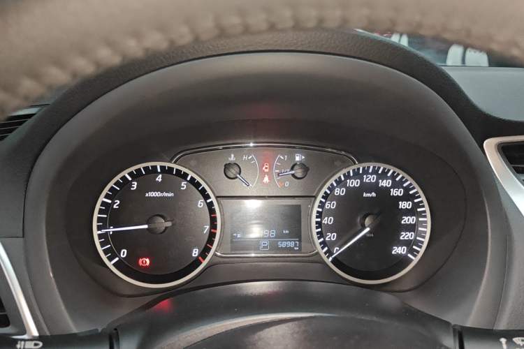 Used Nissan Sylphy 2019 1.6XV CVT Smart Connect Luxury Edition China VI Standard Instrument Cluster
