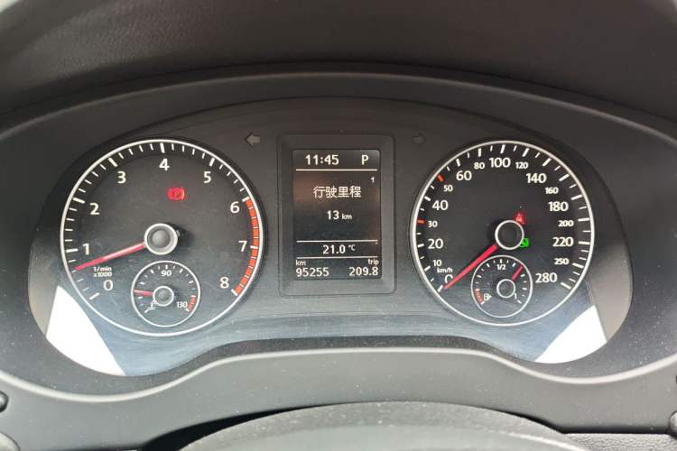 Used Volkswagen Sagitar 2014 Revised Version 1.4TSI Automatic Luxury Edition Instrument Cluster