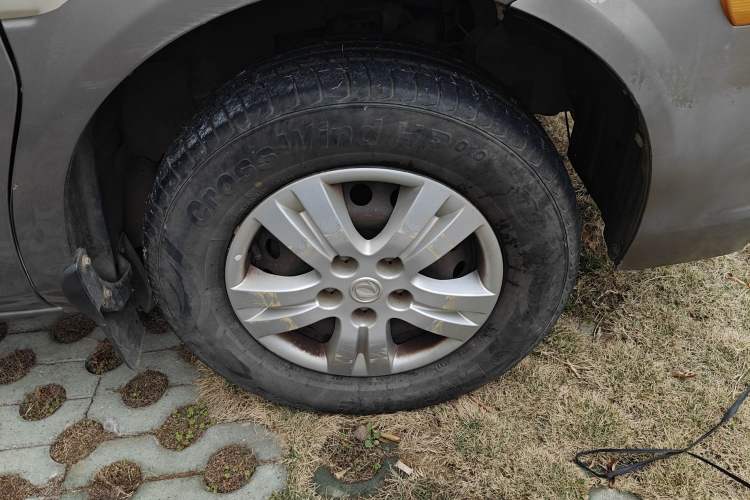 Used FORTHING Lingzhi 2016 M3L 1.6L 7-Seater Standard Model Right Front Wheel Hub