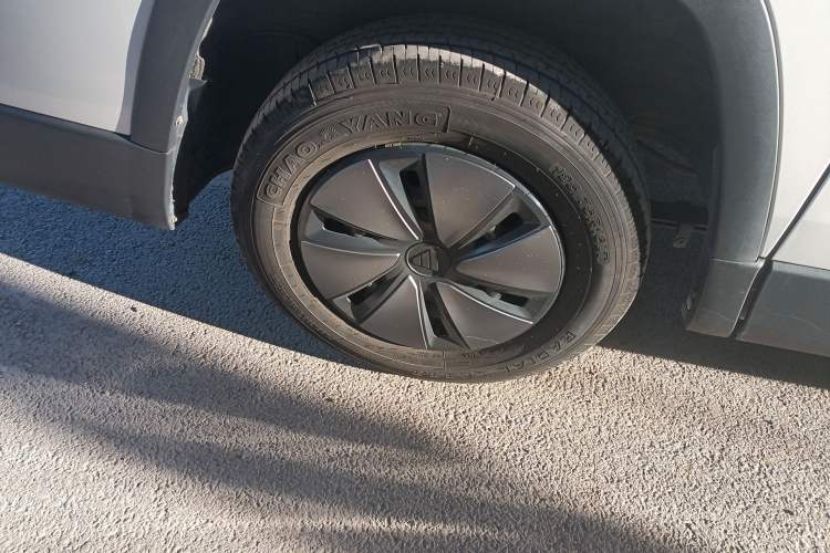 Used Foton Scenic i7 2025 Multi-Purpose Short-Wheelbase Front-Drive Aiyike 51.52kWh Zhiyuan Edition Flat-Roof Single-Tire 6-Seater