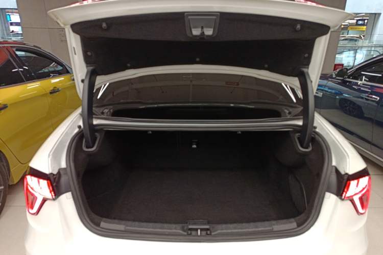 Used Lynk & Co 03 2018 1.5TD DCT JingPro Edition China V Standard