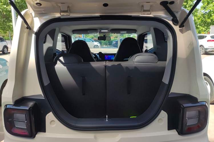 Used Geely Galaxy Panda 2025 210 km – Yuanqi Bear Trunk