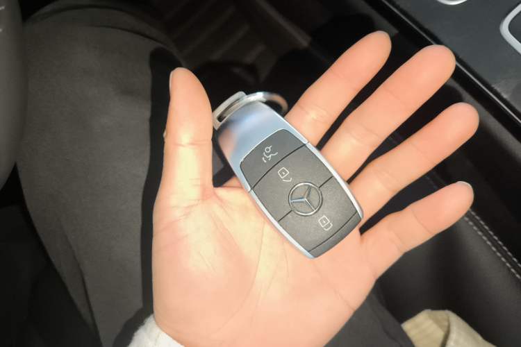 Used Mercedes-Benz C-Class 2020 C 260 L Sport Edition Vehicle Key