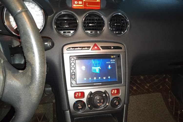 Used Peugeot 408 2011 2.0L Manual Luxury Edition
