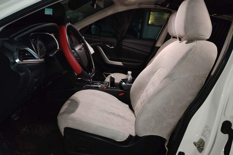 Used Venucia T90 2018 2.0L CVT Smart Connect Luxury Edition China V Standard