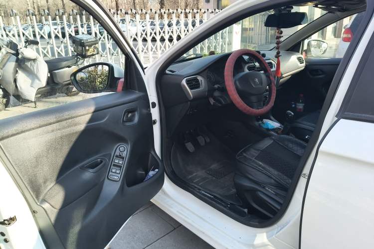 Used Peugeot 301 2016 1.6L Manual Comfort Edition
