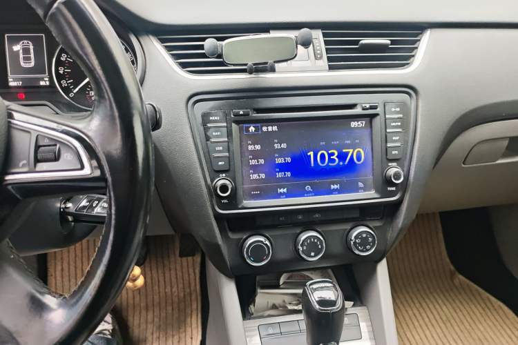 Used Skoda Octavia 2015 1.6L Automatic Yijun Edition
