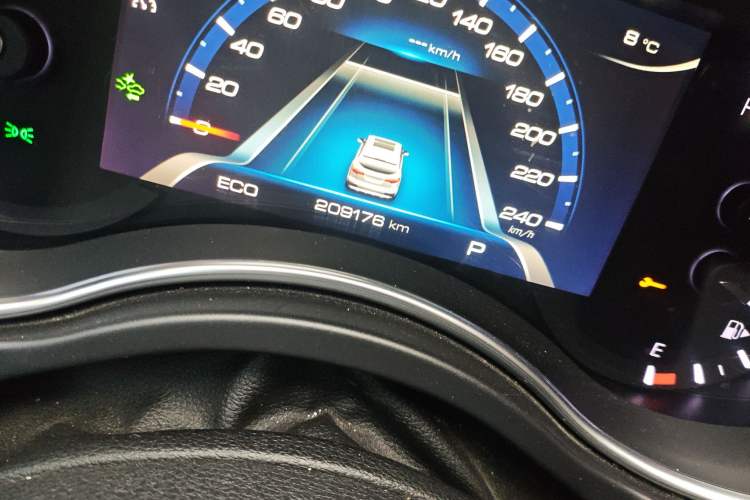 Used Haval H8 2017 2.0T Diesel 4x4 Smart Enjoyment Version
