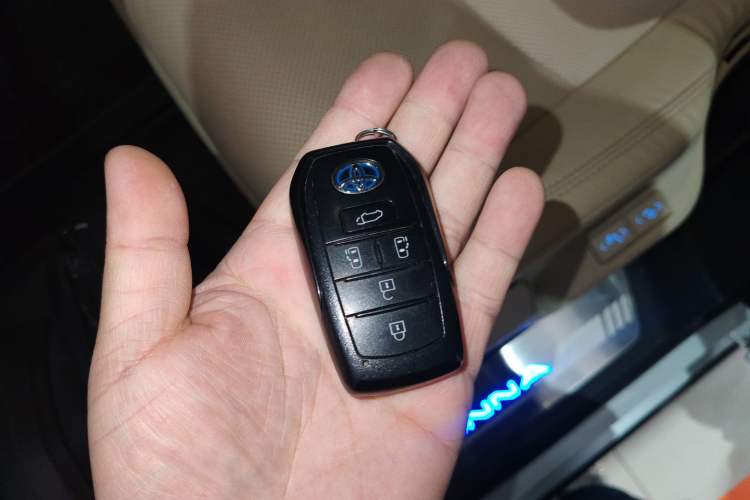 Used Toyota SIENNA 2021 2.5L Hybrid Premium Edition Interior 1