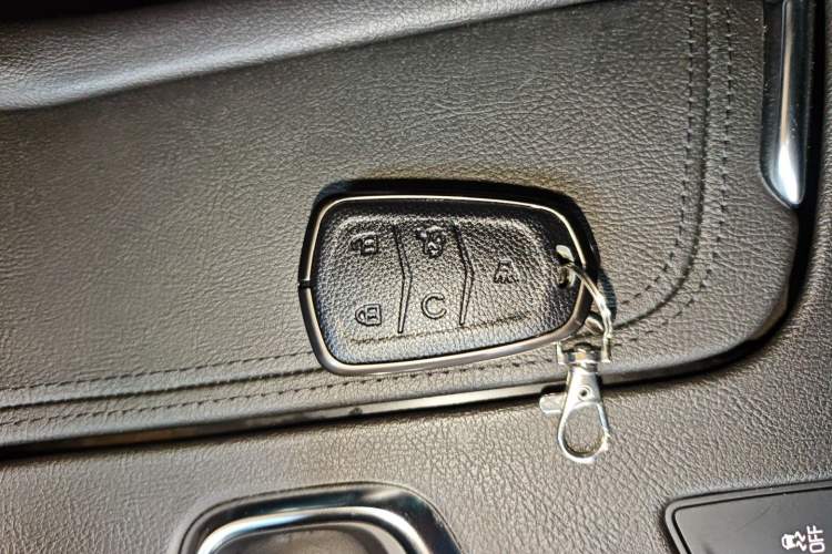 Used Cadillac XT5 2018 25T Tech Model
