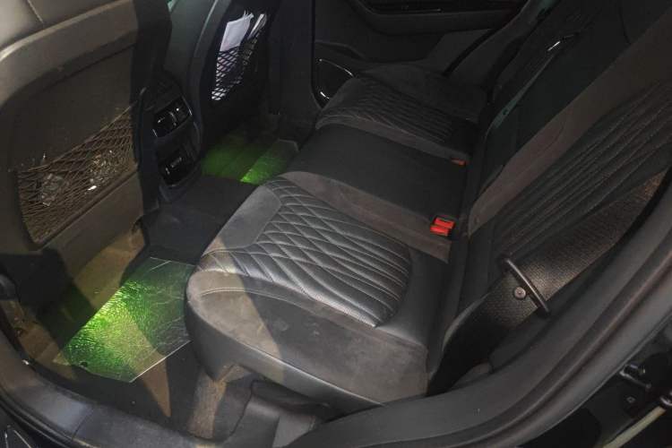 Used Hongqi HS5 2022 Facelifted Version 2.0T Smart Connect Flagship All-Wheel-Drive Edition