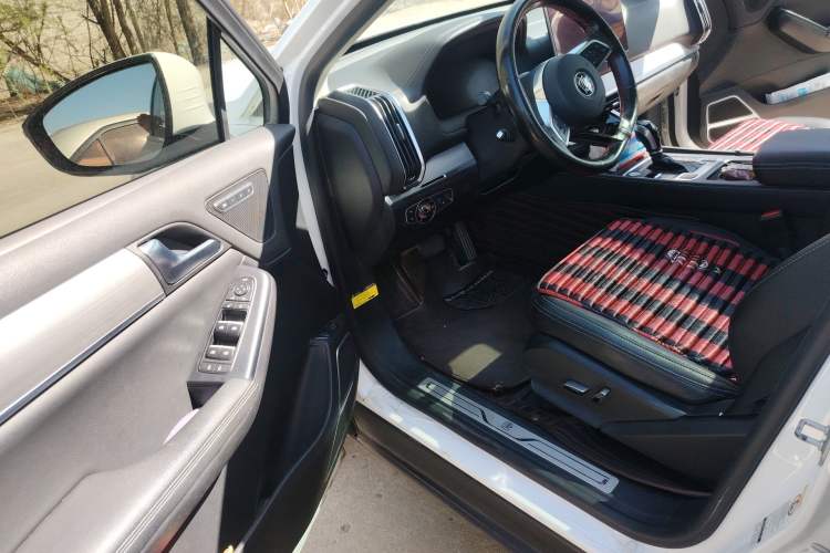 Used BYD Tang 2018 2.0T Automatic SmartConnect Prestige 7-Seater China V Standard Driver Seat