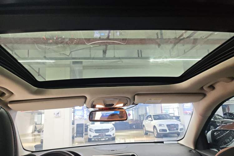 Used Jeep Cherokee 2016 2.4L Leading Edition Headliner