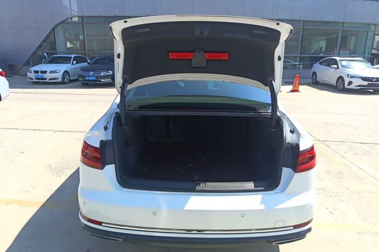 Used Audi A4L 2019 40 TFSI Ambition Version China V