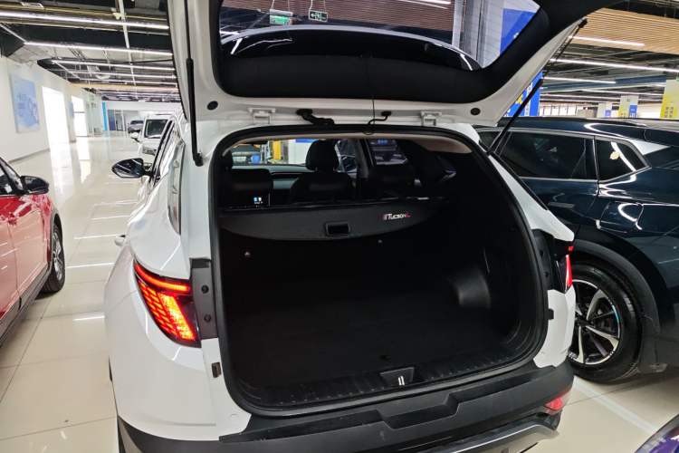 Used Hyundai Tucson 2023 Tucson L 1.5T Automatic Two-Wheel Drive LUX Prestige Edition
