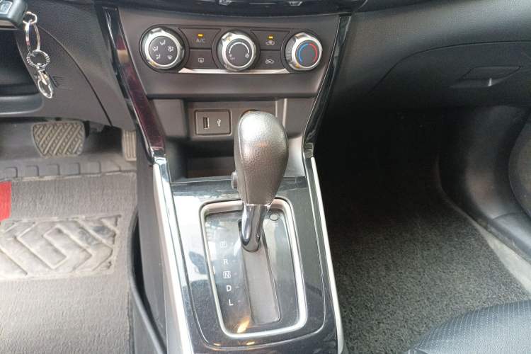 Used Nissan Sylphy 2022 Classic 1.6XL CVT Luxury Edition Gear Lever