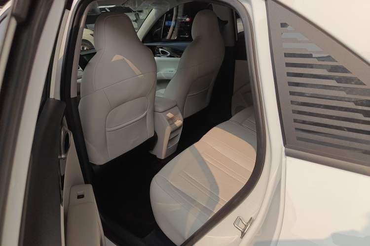 Used Geely Galaxy Geome 2025 310km Youth Edition Left Rear Seat