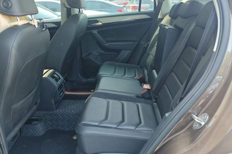 Used Volkswagen Tayron 2019 330TSI Two-Wheel Drive Luxury Model China VI Standard