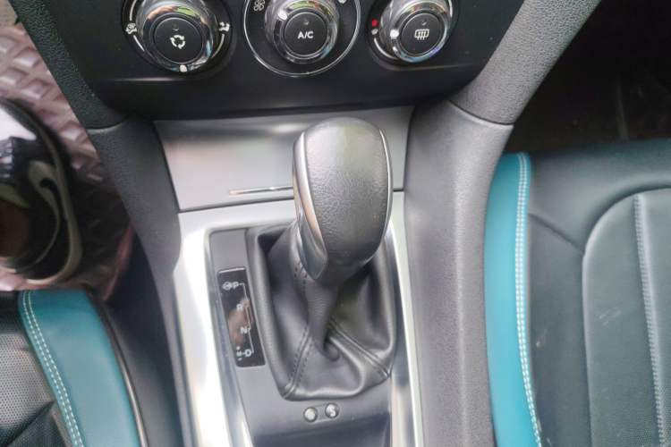 Used DS 6 2014 1.6T Elegant Version THP160 Gear Lever