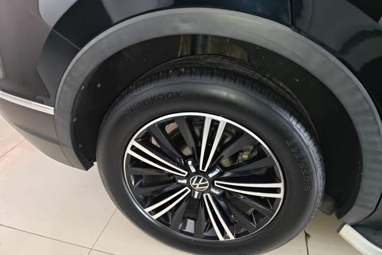 Used Volkswagen Tiguan L 2021 330TSI Automatic Two-Wheel Drive Smart Edition Exterior 5