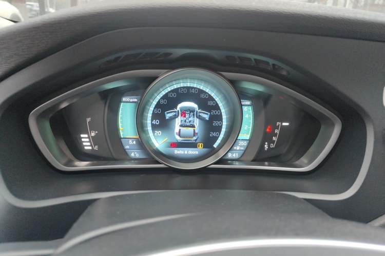 Used Volvo V40 2013 2.0T Zhiya Edition