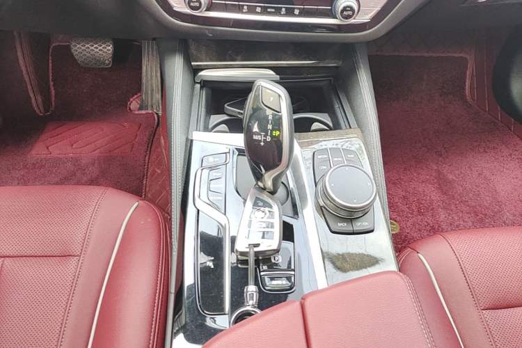 Used BMW 5 Series 2021 Facelifted 525Li M Sport Package Gear Lever