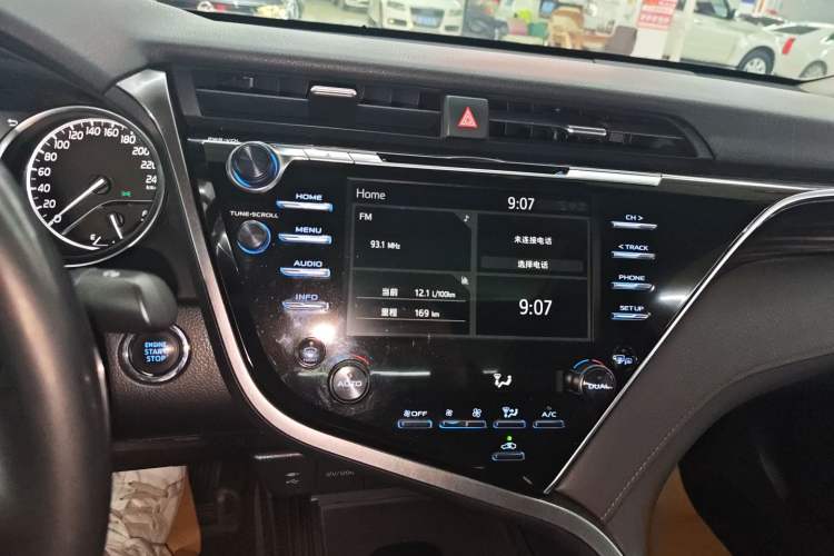 Used Toyota Camry 2018 2.5G Luxury Edition Audio And AC Panel