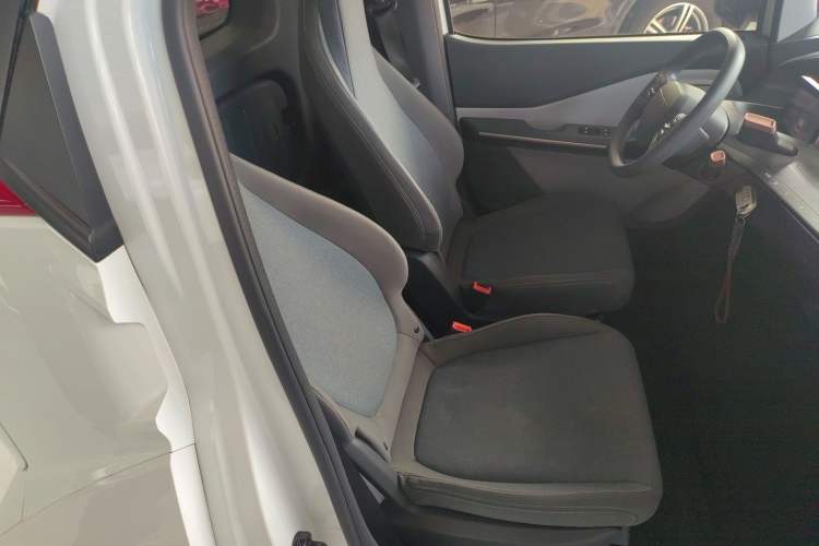 Used Wuling NAMMIEV 2021 - Play Edition Right Front Seat