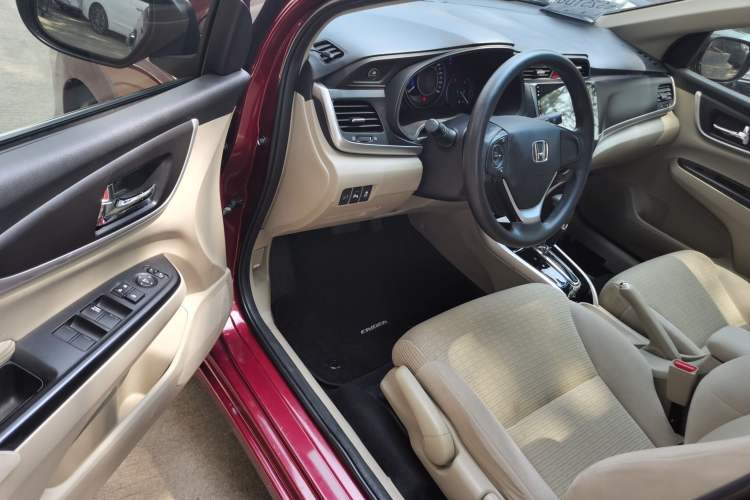 Used Honda Crider 2016 1.8L CVT Luxury Edition
