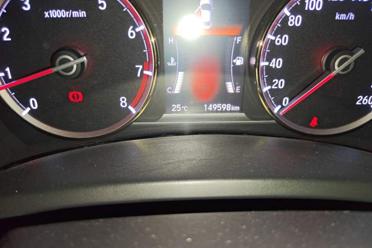 Used Honda Spirior 2015 2.4L Si Odometer Close Up