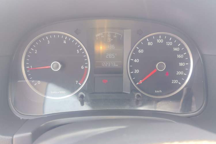 Used Volkswagen Lavida 2013 Classic 1.6L Manual Fashion Edition