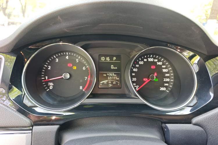 Used Volkswagen Sagitar 2018 1.6L Automatic Comfort Model Instrument Cluster