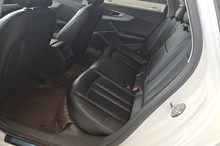 Used Audi A4L 2019 40 TFSI Ambition China VI