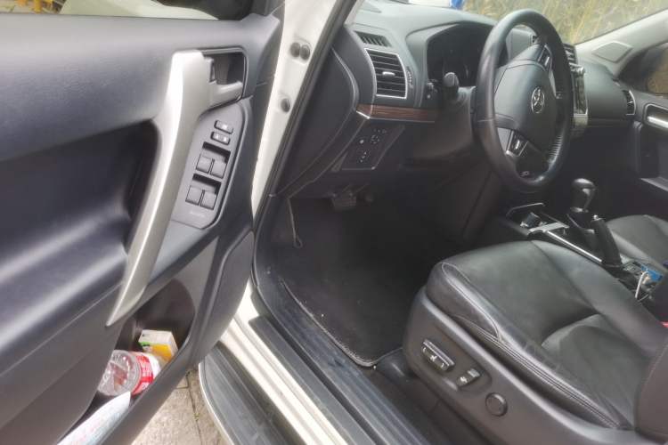 Used Toyota Prado 2018 3.5L Automatic TX-L with Rear-Mounted Spare Tire
