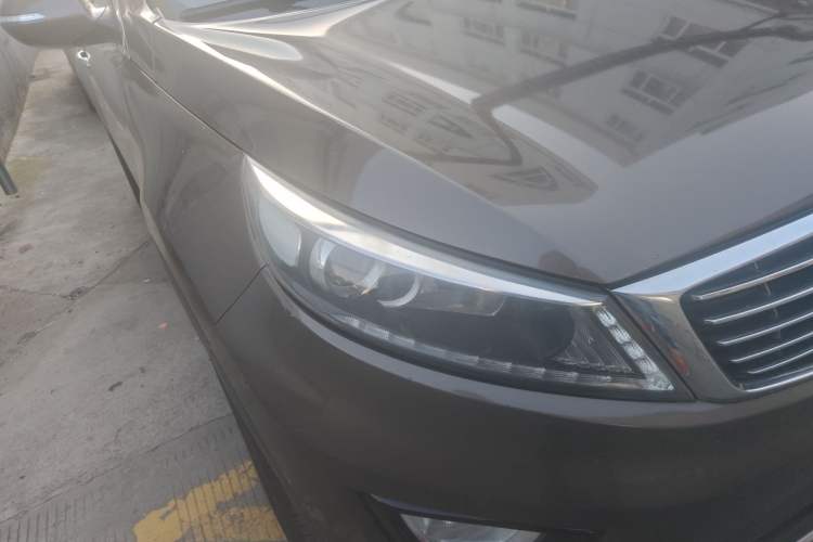 Used Kia Sportage R 2015 2.0L Automatic Two-Wheel Drive DLX Model Right Front Headlight