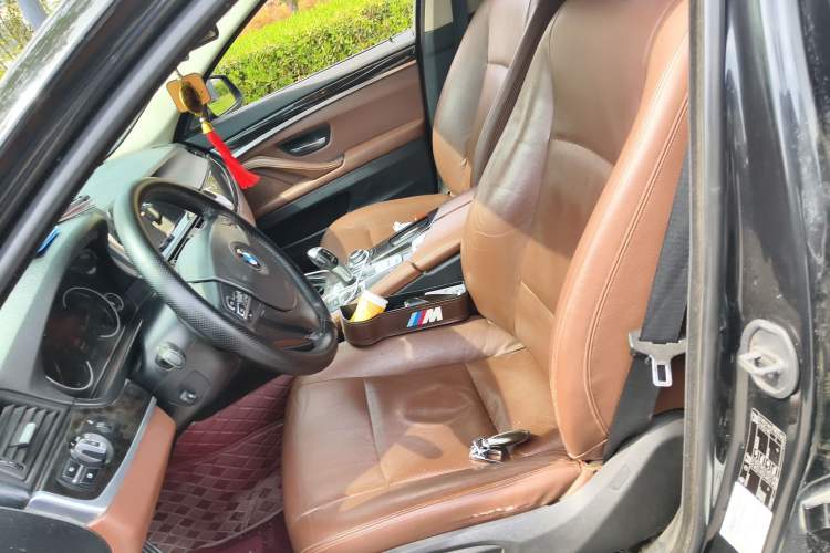 Used BMW 5 Series 2014 525Li Leading Model
